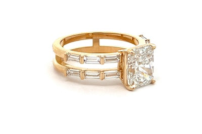 Radiant Cut Diamond Engagement Ring