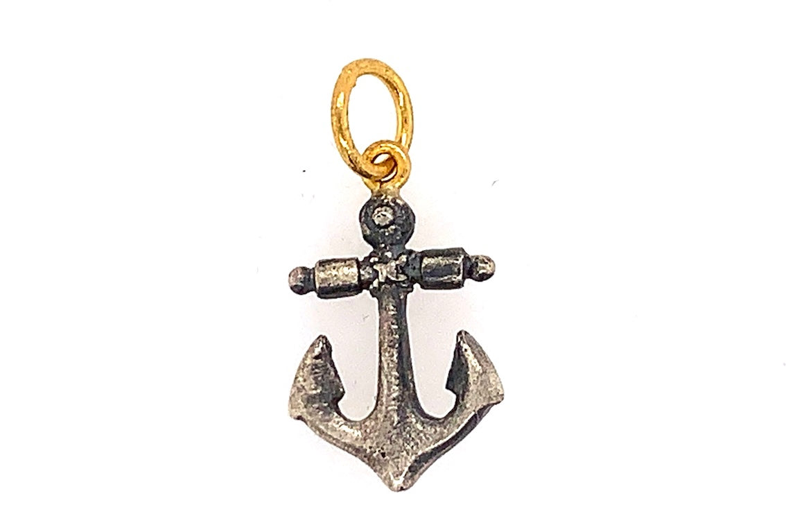 Anchor pendant