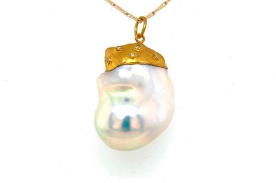 Baroque Pearl Pendant